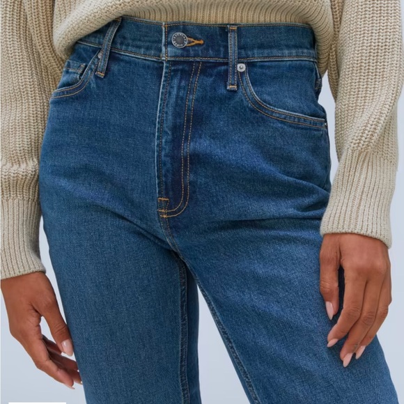 Everlane Original Cheeky Jean - Picture 3 of 4